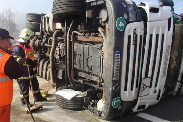 Dopravní nehoda kamionu u Žiželic okres Louny