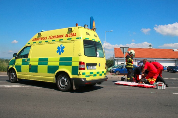 Při střetu dvou vozidel u obce Česká Kamenice - Líska byli zraněni dva lidé