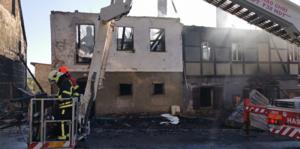 Požár dvou domů v obci Výsluní na Chomutovsku 