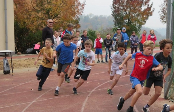 Ústecký kraj podporuje dětské sportování v rámci projektu Atletika pro děti