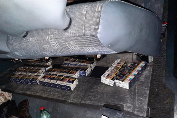 Ústečtí celníci odhalili v bulharské dodávce přes 13 000 kusů nelegálně přepravovaných cigaret