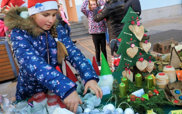 Město Děčín se připravuje na advent, bude mít šest vánočních stromů