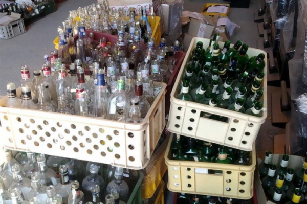 Celníci Ústeckého kraje zlikvidovali nelegální alkohol