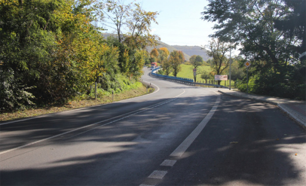 Zrekonstruovaná silnice mezi Děčínem a Starým Šachovem už slouží řidičům