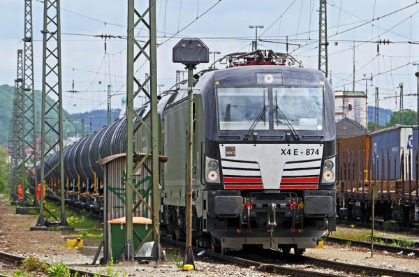 Mimořádné vlaky s energetickými surovinami budou mít přednost před ostatními soupravami včetně expresních spojů a rychlíků