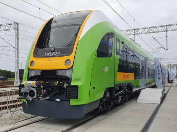 RegioJet během prosince v Ústeckém kraji postupně nasadí nové elektrické nízkopodlažní soupravy PESA
