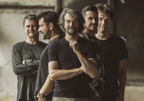 Dan Bárta a Illustratosphere vydávají v reedici svá první alba a vyráží na turné