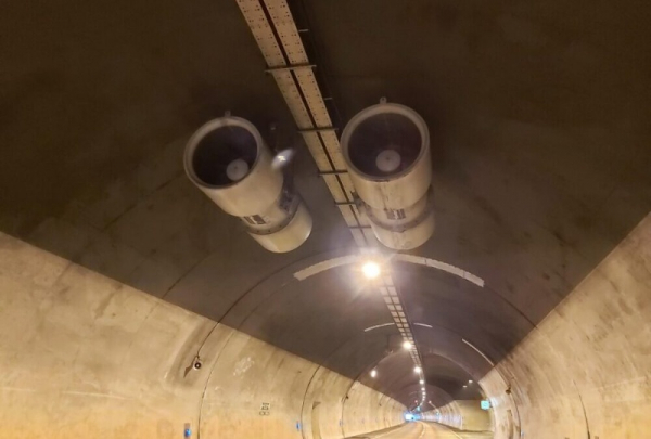 V tunelech Libouchec a Panenská na dálnici D8 aktuálně probíhá běžná údržba
