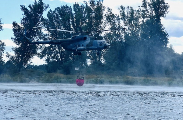AČR: Vrtulníkáři otestovali na kbelské základně a v Litoměřicích nový bambi vak s dvojnásobným objemem