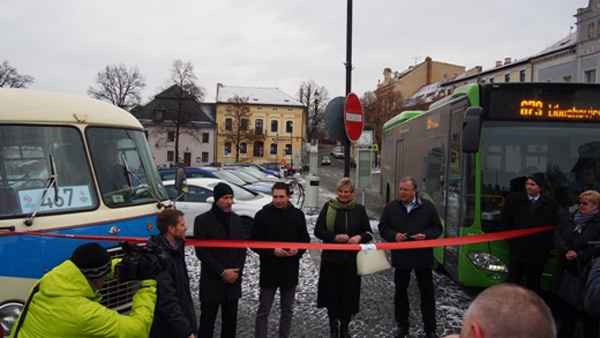 Snadnější cestování autobusem či vlakem mezi Ústeckým a Středočeským krajem