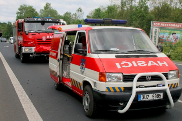 Dopravní nehoda dvou osobních aut v Šluknově