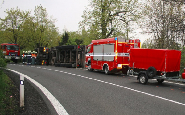 Dopravní nehoda dodávky u obce Hradiště